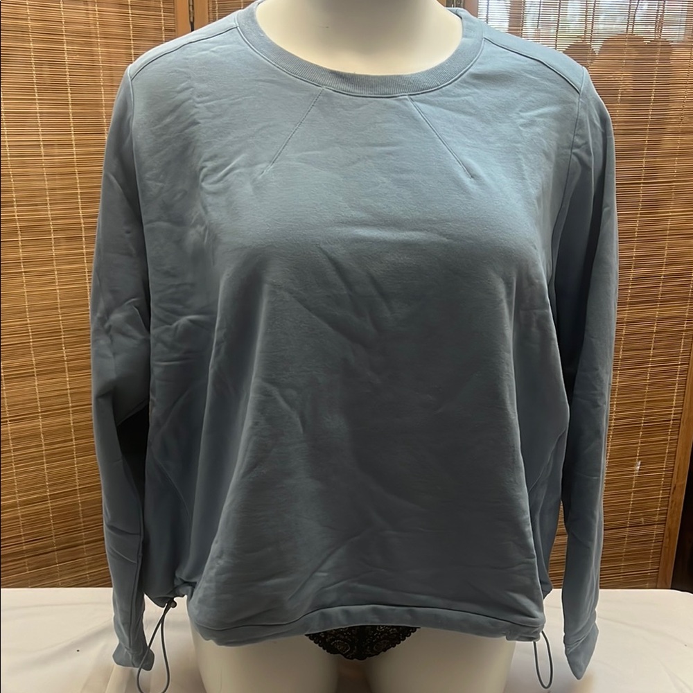 NWT! Torrid Dusty Blue Mountain Spring Bungee Super Soft Fleece Sweatshirt 26-28